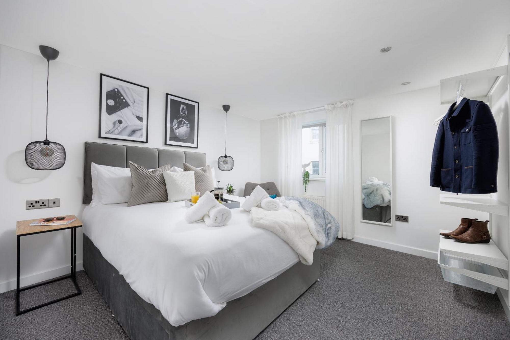Boujis Central Plymouth Apartment - Sleeps 4 - Habita Property Екстер'єр фото